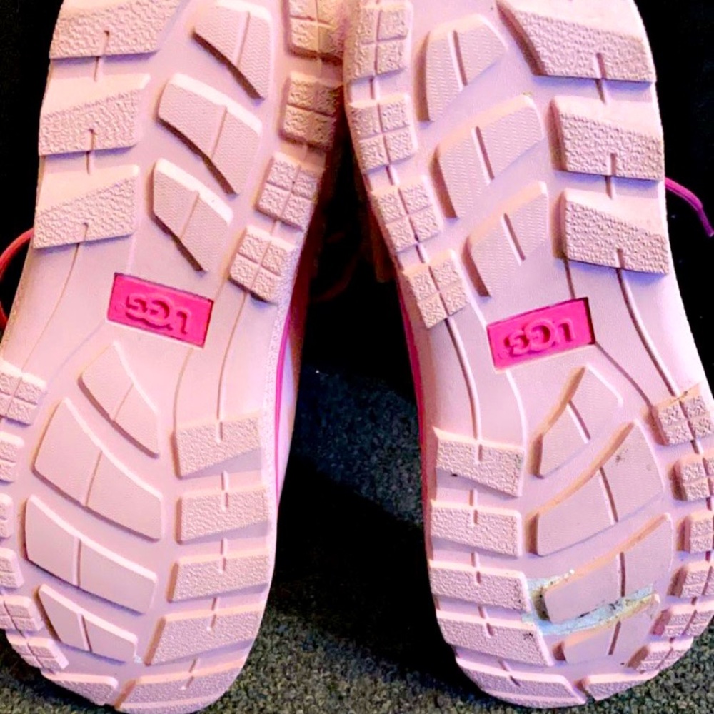 Big girl (UGG) Boots - Picture 5 of 5